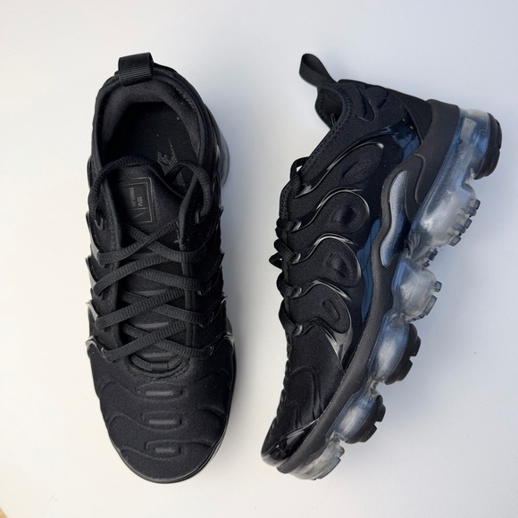 Nike Shoes - Nike Air Vapor Max Plus Black Sneakers Women’s 7